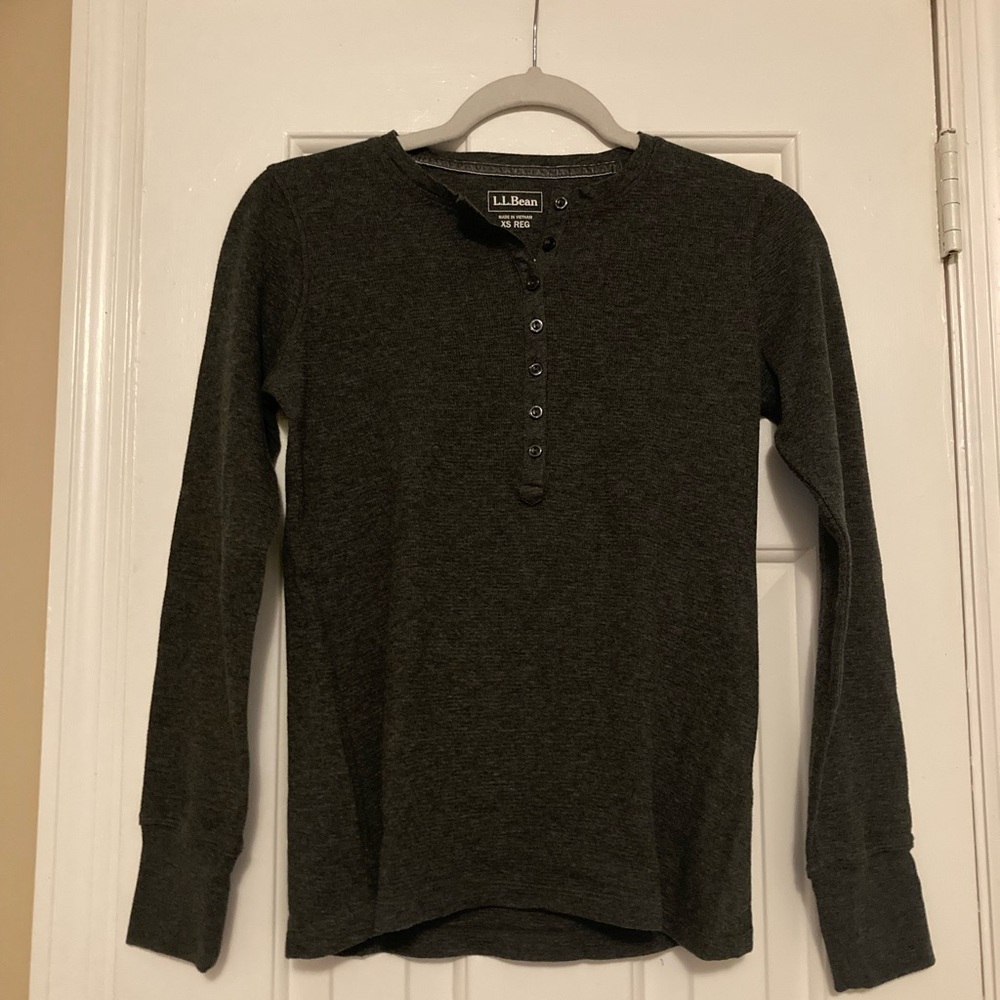 L.L. Bean Waffle-Knit Charcoal Gray Long Sleeve Henley top